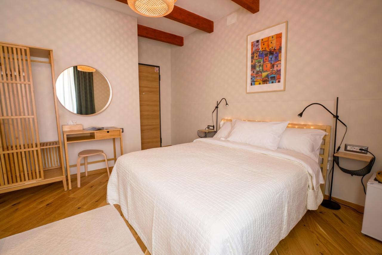Bed and Breakfast Sa Domo E Giuanne E Giuanna Боза Екстер'єр фото