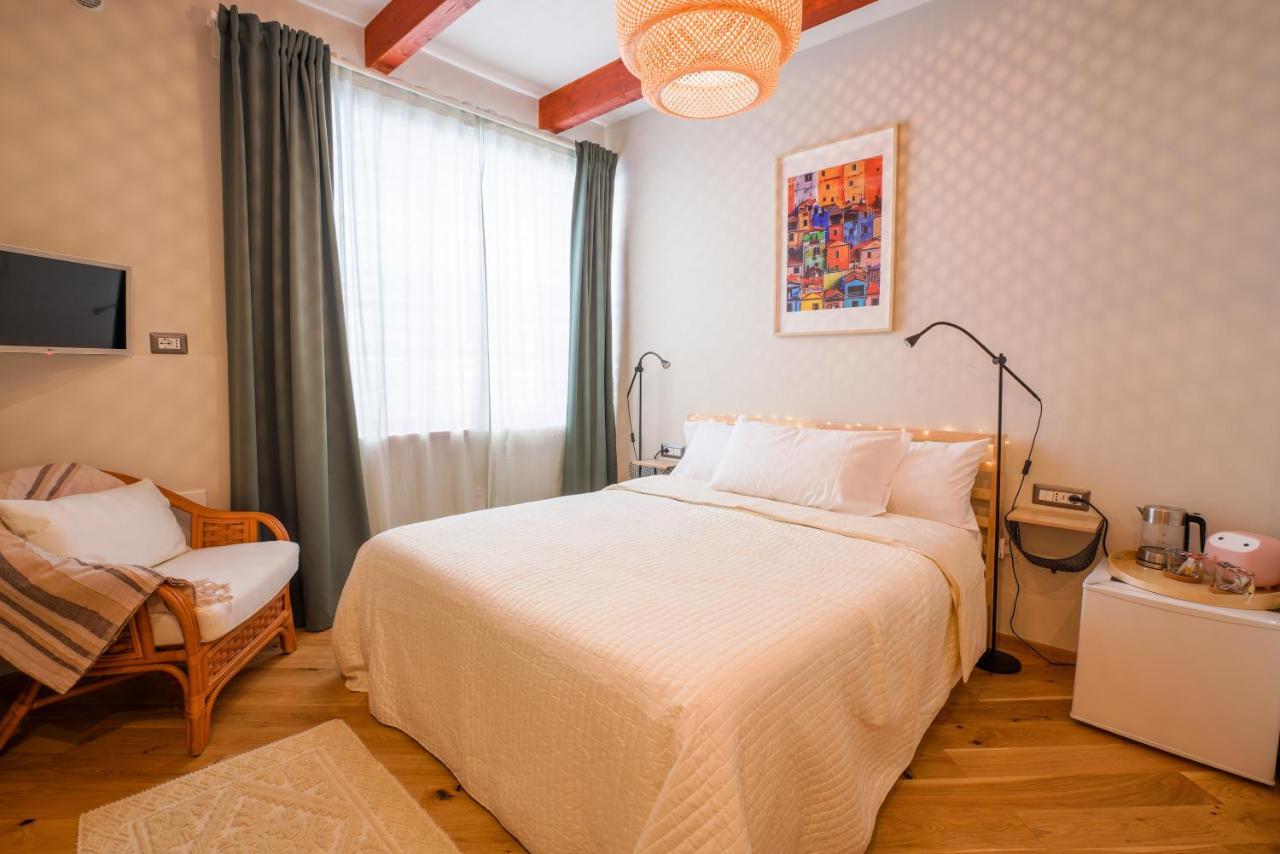 Bed and Breakfast Sa Domo E Giuanne E Giuanna Боза Екстер'єр фото