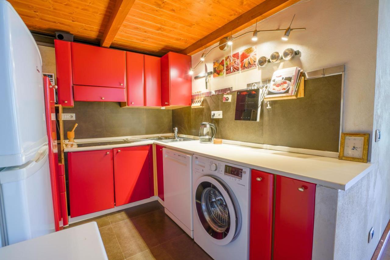 Bed and Breakfast Sa Domo E Giuanne E Giuanna Боза Екстер'єр фото